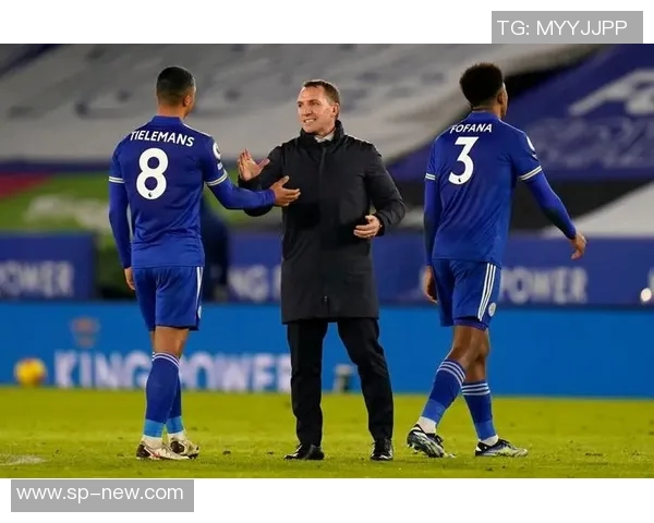 锡菲联与宾福特激战在即谁能在英超赛场上笑到最后